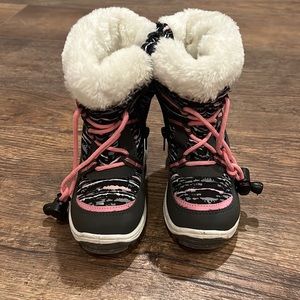 Toddler snow boots